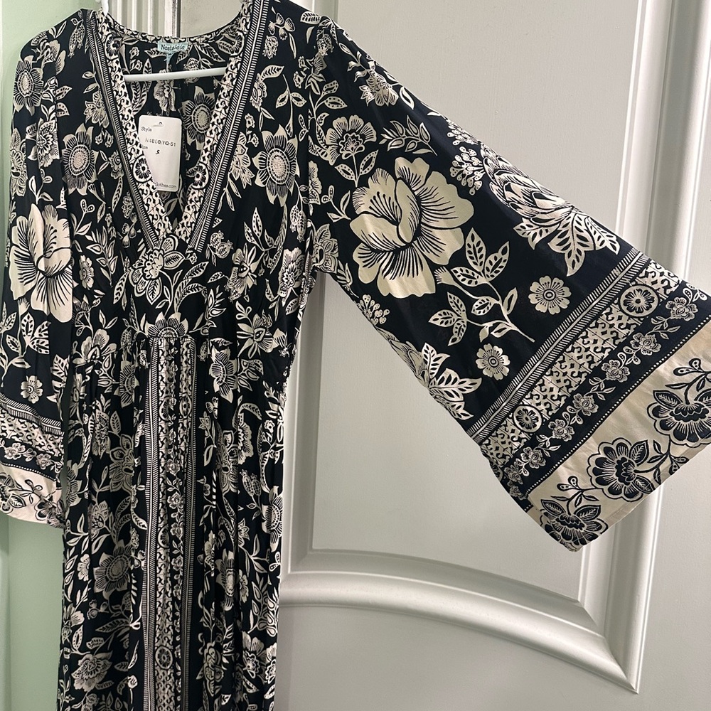 NWT Floral Black/Cream Dress